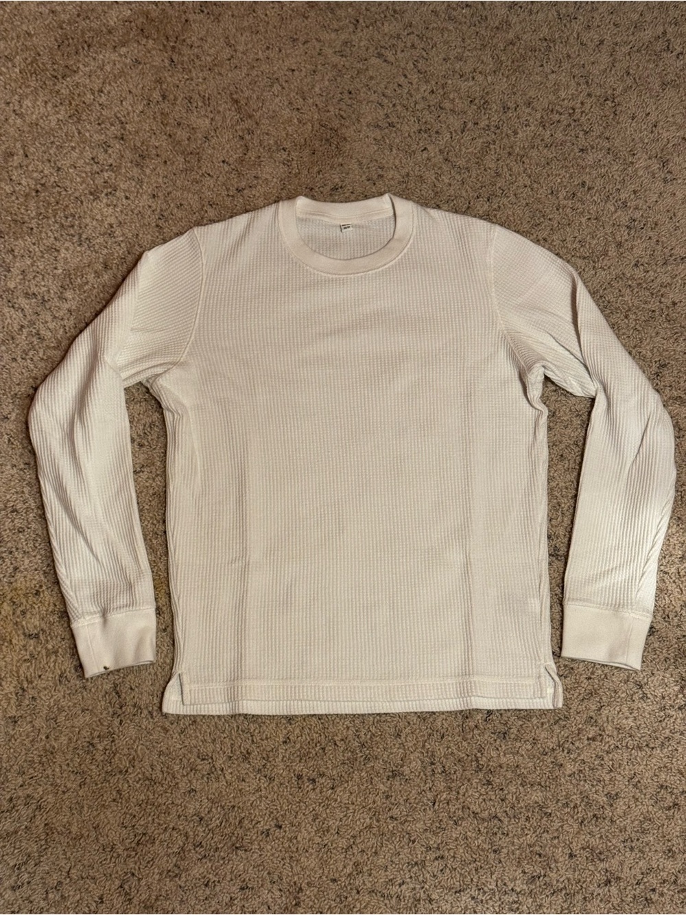 UNIQLO Mens Waffle Crew Neck Long Sleeve T-Shirt White Size S (Small Stain)